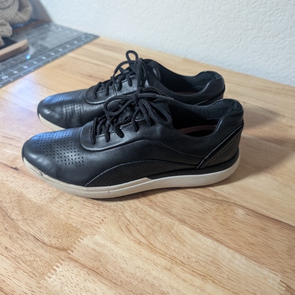 Clarks Unstructured Sneakers / 7.5 - Picture 3 of 8